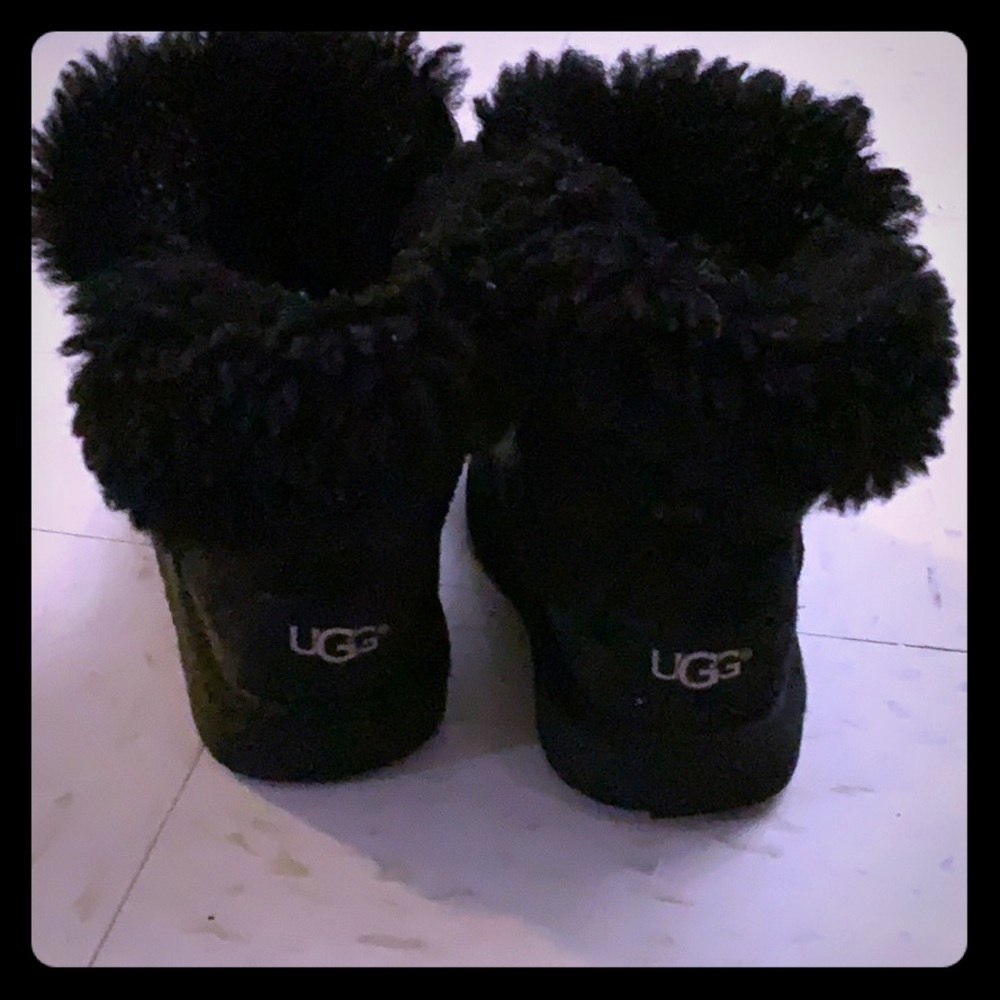 Black uggs kids